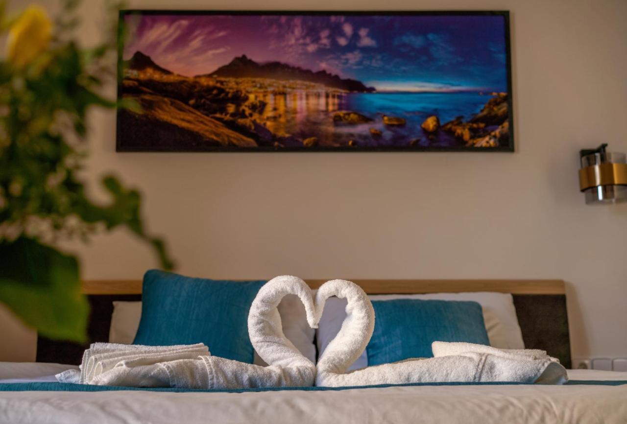 Exclusive Apartment With A View Of Prague Castle And Vltava River Exterior foto
