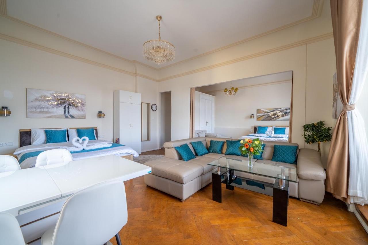 Exclusive Apartment With A View Of Prague Castle And Vltava River Exterior foto